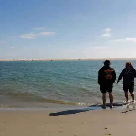 4 Person In Fano-by Traum *